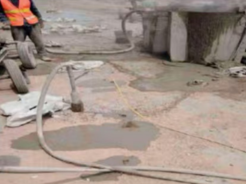 连城水泥混凝土路面板底注浆技术 路面脱空注浆整治方案